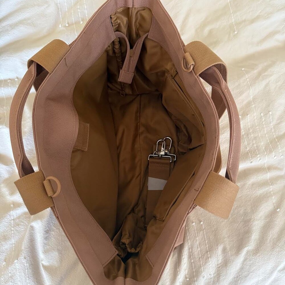 BEIS The Travel Tote in Camel